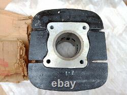 Genuine Nos Suzuki Gp125 Cylinder Barrel Block Jug