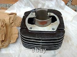 Genuine Nos Suzuki Gp125 Cylinder Barrel Block Jug