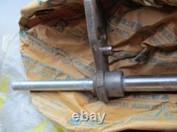 Genuine Suzuki 1972-1977 nos shift shaft assy