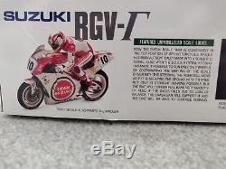 Kyosho Suzuki RGV 500 Complete Kit. Brand New Old Stock Rare Set