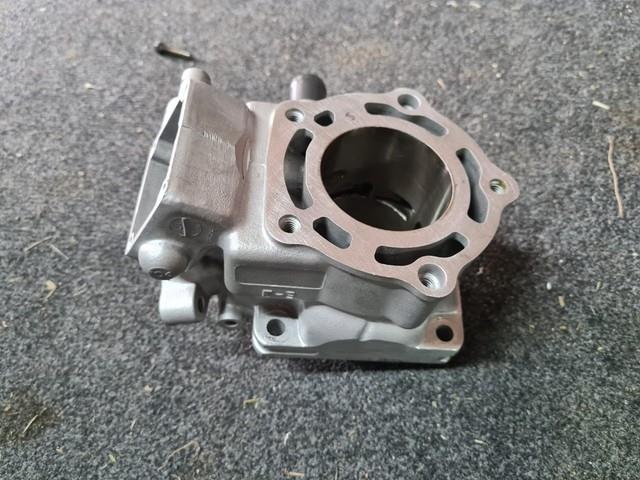 New Aprilia Rs250 Suzuki Rgv250 Nos Cylinder Barrel
