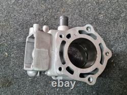 NEW aprilia Rs250 SUZUKI RGV250 NOS cylinder Barrel NEW aprilia Rs250 SUZUKI RGV250 NOS cylinder Barrel