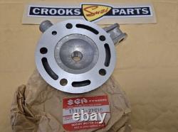 NOS 11111-27C10 RM125 L 1990 Genuine Suzuki Cylinder Head NOS 11111-27C10 RM125 L 1990 Genuine Suzuki Cylinder Head