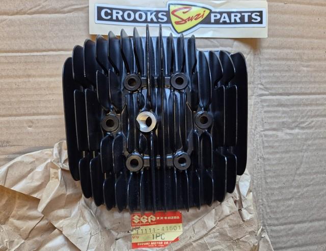 Nos 11111-41501 1978 / 1979 Pe175 C / N Genuine Suzuki Cylinder Head
