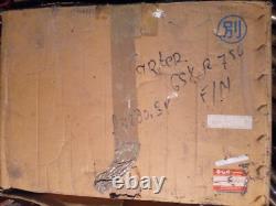 NOS 11301-27810 GSX-R750 L M 1990 1991 Genuine Suzuki Crankcase Set, Obsolete