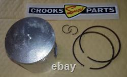 NOS 12110-41202 & 12140-41211 RM370 B 1977 Genuine Suzuki Std. Piston & Ring Set NOS 12110-41202 & 12140-41211 RM370 B 1977 Genuine Suzuki Std. Piston & Ring Set