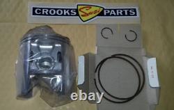 NOS 12110-41202 & 12140-41211 RM370 B 1977 Genuine Suzuki Std. Piston & Ring Set NOS 12110-41202 & 12140-41211 RM370 B 1977 Genuine Suzuki Std. Piston & Ring Set