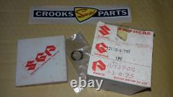 NOS 12110-41791 & 12140-41791 RM370 +. 75mm Genuine Suzuki Piston & Ring Set NOS 12110-41791 & 12140-41791 RM370 +. 75mm Genuine Suzuki Piston & Ring Set