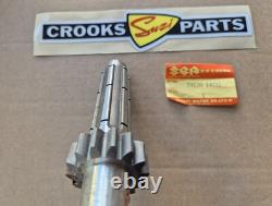 NOS 24120-14211 RM465 X 1981 Genuine Suzuki 14T Clutch Countershaft