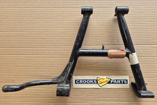 Nos 42100-47001 Gs550 1977 To 1980 Genuine Suzuki Centre Stand With Rust