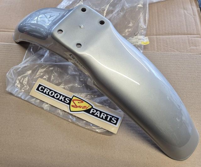Nos 53111-46401-13l Rm50 / Ds80 C 1978 Genuine Suzuki Silver Front Mudguard