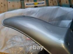 NOS 53111-46401-13L RM50 / DS80 C 1978 Genuine Suzuki Silver Front Mudguard NOS 53111-46401-13L RM50 / DS80 C 1978 Genuine Suzuki Silver Front Mudguard