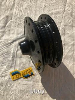 NOS 54110-40201-000 Suzuki RM 100/125 (1979/80) Genuine Suzuki front Wheel Hub