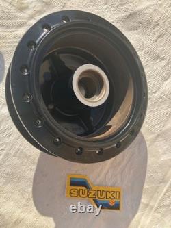 NOS 54110-40201-000 Suzuki RM 100/125 (1979/80) Genuine Suzuki front Wheel Hub