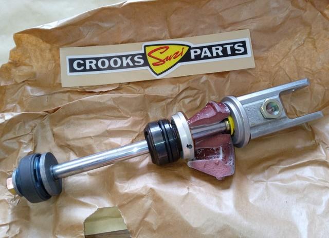 Nos 62120-01b40 1988 Rm125 J Suzuki Shock Damper Rod Assy. Has Damaged Stopper