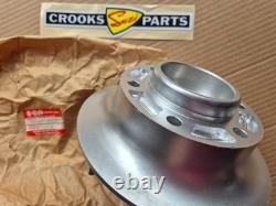 NOS 64611-40C00 GSX-R1100 / GSX-R750 Genuine Suzuki Rear Wheel Sprocket Carrier NOS 64611-40C00 GSX-R1100 / GSX-R750 Genuine Suzuki Rear Wheel Sprocket Carrier