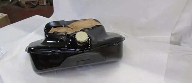 Nos New Oem Suzuki Gas Fuel Tank Vl1500 K5/k6 99103-11210 2005-2006 Tank Only