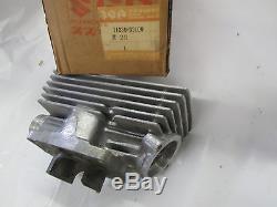 NOS Suzuki GT380 NOS MIDDLE cylinder 1974-77 11230-33100
