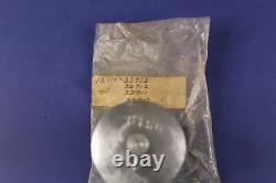 NOS Suzuki OEM Piston GT250 GT380 T20 TC250 12103-33810-100 12110-33713