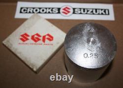 NOS Suzuki RM250 +. 25mm Suzuki Piston & Ring Set, 12110-41702 & 12140-40701