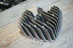 Nos 1969 1972 Suzuki T350 350 Rebel R/h Cylinder Head 11111-18600