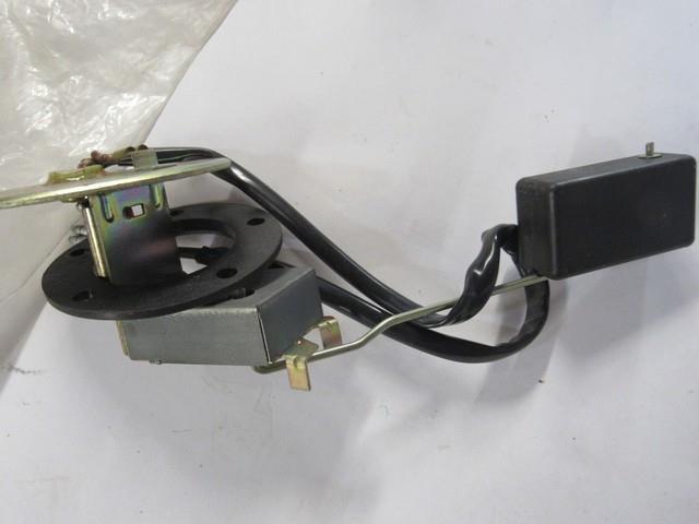 Nos Suzuki Gs550l Gs850l Gs850gl 1979-80 Nos Fuel Guage Assy 34810-34400