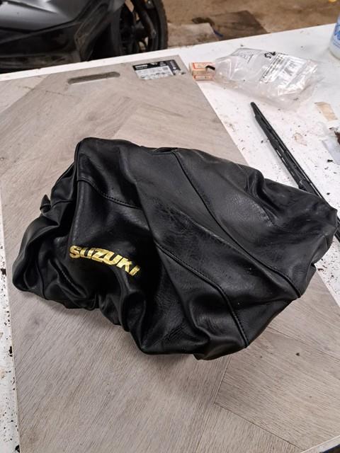 Nos Suzuki Gt Unknown Motorcycle Motorbike Fuel Petrol Tank Cover Trim