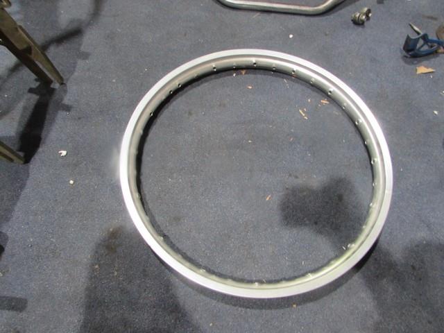Nos Suzuki Rm80 Rm100 Front Wheel Rim Oem Did 19 X 1.40