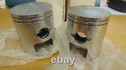 Nos Suzuki T250 Gt250 Piston Pair 0.5 O/s 12110-18402-050 Hustler Two Stroke