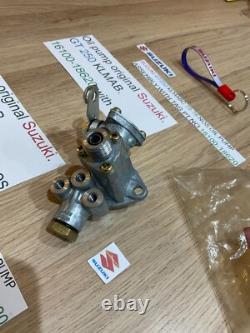 SUZUKI GT250 KLMABC 73-78 NOS Oil Pump Assembly pt 16100-18620 NEW