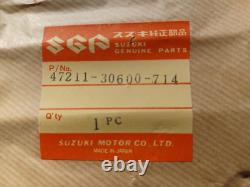 SUZUKI TS250 73-75 Side Panel L/H Orange Genuine 47211-30600-714 NOS Rare Gen