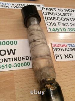SUZUKI TS250 KLMA 73-76 NOS BAFFLE WITH SCREW PT 14510-30000 WithPARTS TAG + BAG