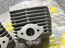 Suzuki 250 1969 T250 HUSTLER L/R Cylinder NOS Genuine 11210-18100&11220-18100