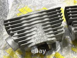 Suzuki 250 1969 T250 HUSTLER L/R Cylinder NOS Genuine 11210-18100&11220-18100