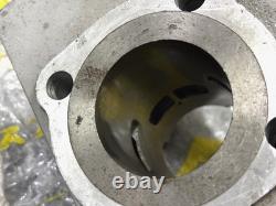 Suzuki 250 1969 T250 HUSTLER L/R Cylinder NOS Genuine 11210-18100&11220-18100