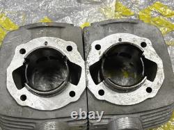 Suzuki 250 1969 T250 HUSTLER L/R Cylinder NOS Genuine 11210-18100&11220-18100
