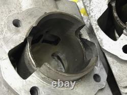 Suzuki 250 1969 T250 HUSTLER L/R Cylinder NOS Genuine 11210-18100&11220-18100