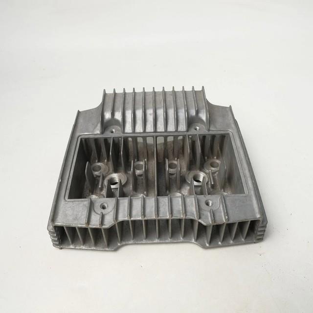 Suzuki Cylinder Gt185 Gt-185 Gt 185 Cylinder Head Nos Genuine Japan 11111-36100