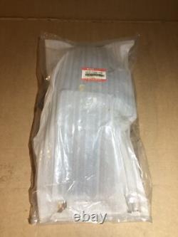 Suzuki GSF1200 Bandit 96-00 NOS OE Front Mudguard Fender Green 53111-17C21-Y98 Suzuki GSF1200 Bandit 96-00 NOS OE Front Mudguard Fender Green 53111-17C21-Y98