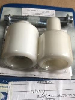 Suzuki GSXR750 K1-K2 2001-02 NOS OEM Crash Bung Protector Kit, White 99950-70247