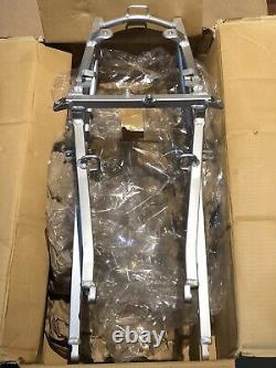 Suzuki GSXR750 Y-K3 2000-2003 NOS OEM Rear Seat Support Subframe 41200-35F02