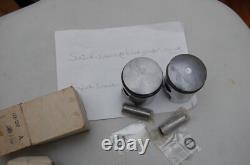 Suzuki GT250A, B, C PISTONS, RINGS, PINS, CLIPS STANDARD BORE nos Suzuki GT250A, B, C PISTONS, RINGS, PINS, CLIPS STANDARD BORE nos