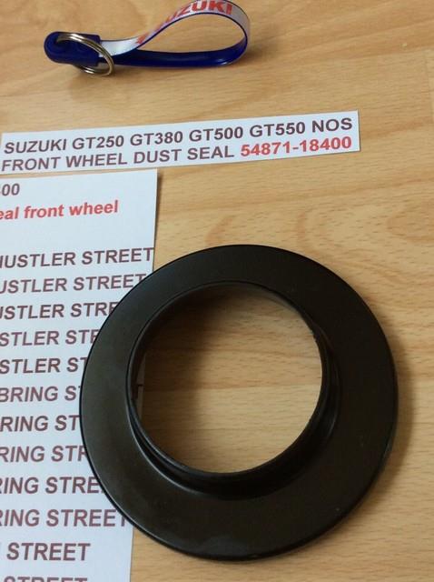Suzuki Gt250 Gt380 Gt500 Gt550 Nos Front Wheel Dust Seal Pt No 54871-18400 New