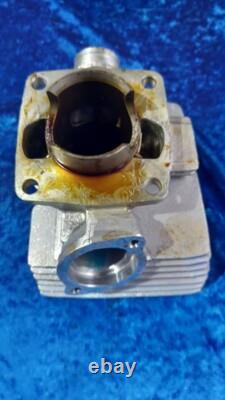 Suzuki GT380 Right Hand Cylinder 11210-33100 /1 /2 NOS Genuine Rare Suzuki GT380 Right Hand Cylinder 11210-33100 /1 /2 NOS Genuine Rare