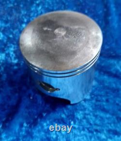 Suzuki Genuine TS400 L 1974 Piston Standard 12110-32200 NOS Very Rare