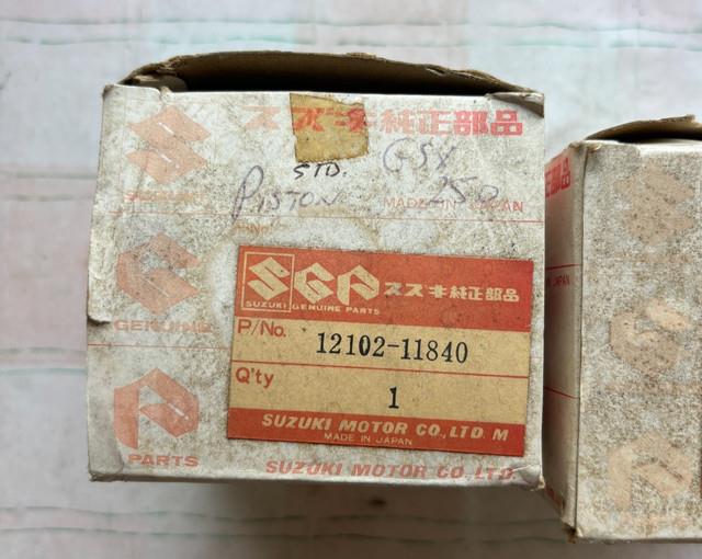 Suzuki Gsx250 Piston Kit Std 12102-11840 Genuine Nos 12111-11402 12140-11421-00