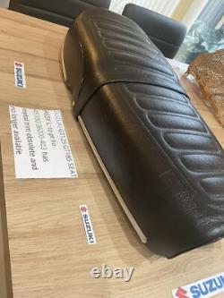 Suzuki Gt125 Gt185 Nos Genuine Seat Assembly With Metal Trim 45100-36201-403 New