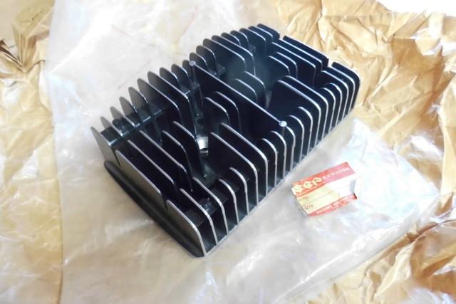 Suzuki Gt125 Gt 125 X4 C. 1981/1982 Genuine Nos Cylinder Head # 11111-36221