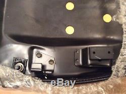 Suzuki Gt380 Gt550 74-77 Dual Seat Nos New Pt No 45100-33x00-865 Has Metal Base Suzuki Gt380 Gt550 74-77 Dual Seat Nos New Pt No 45100-33x00-865 Has Metal Base
