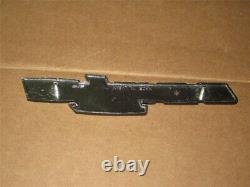 Suzuki Nos Side Cover Emblem O/s Gt250 1973-77 68141-18600